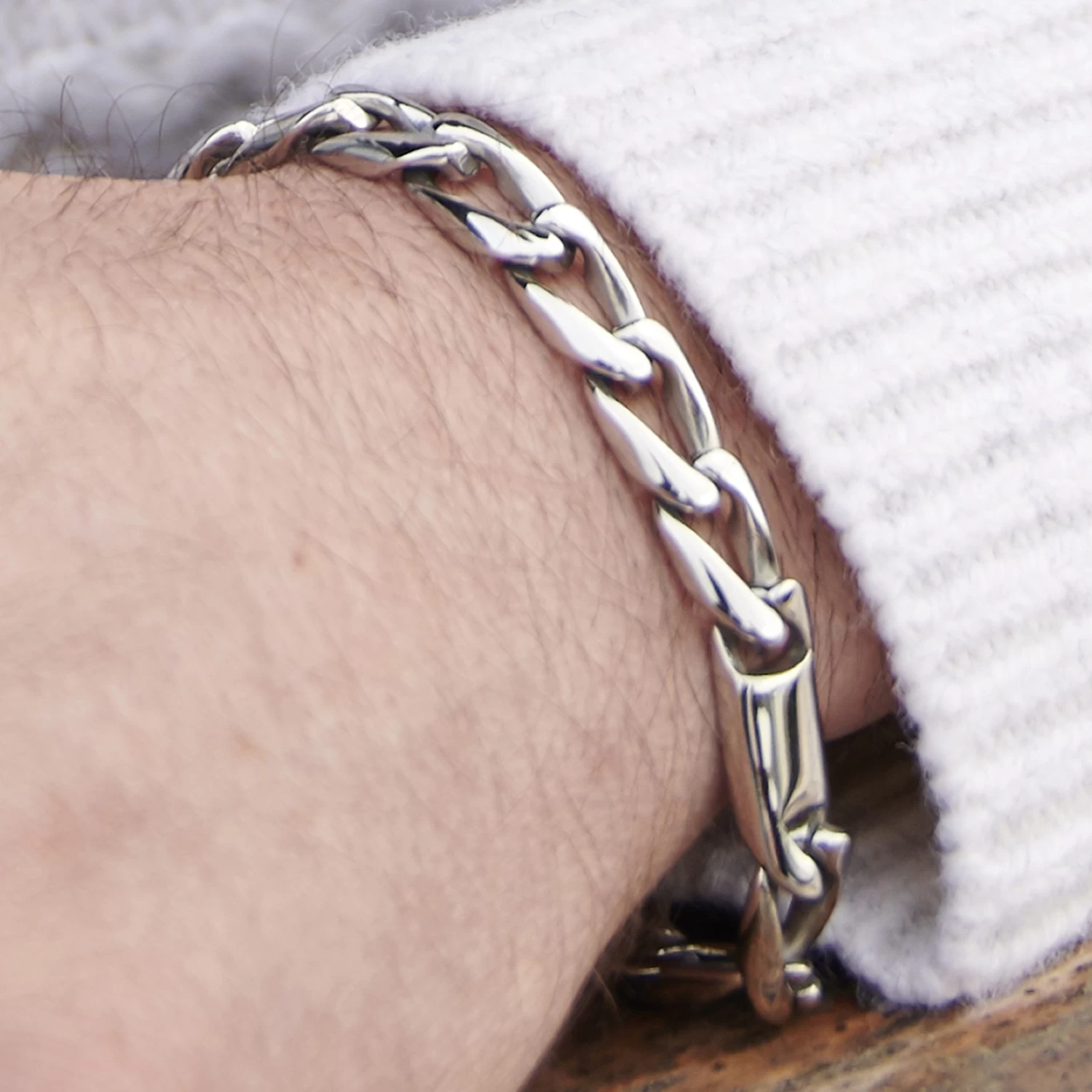 Gravel | Silver-Tone Curb Chain Bracelet - Image 5