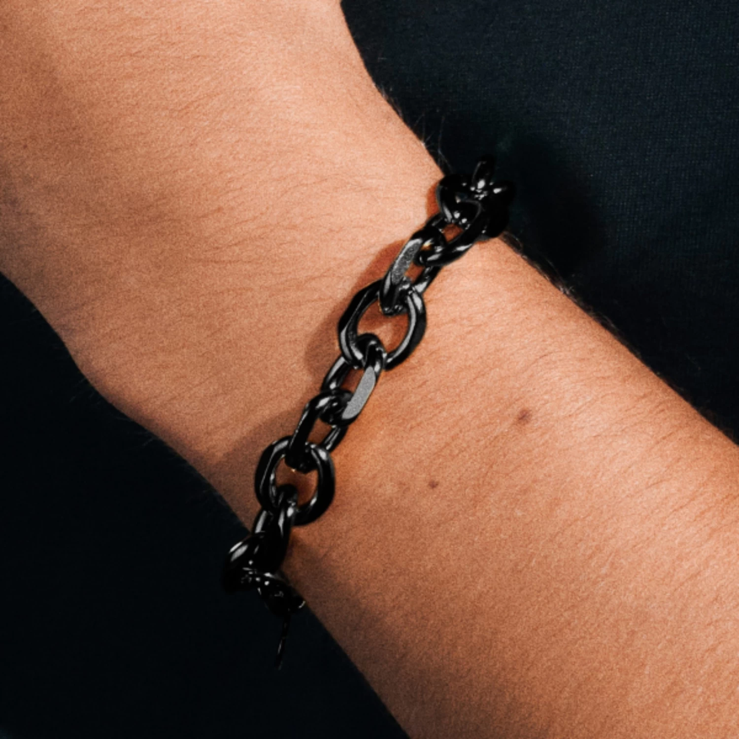 Essentials | 1/2β (12 Mm) Gunmetal Black Cable Chain Bracelet - Image 5