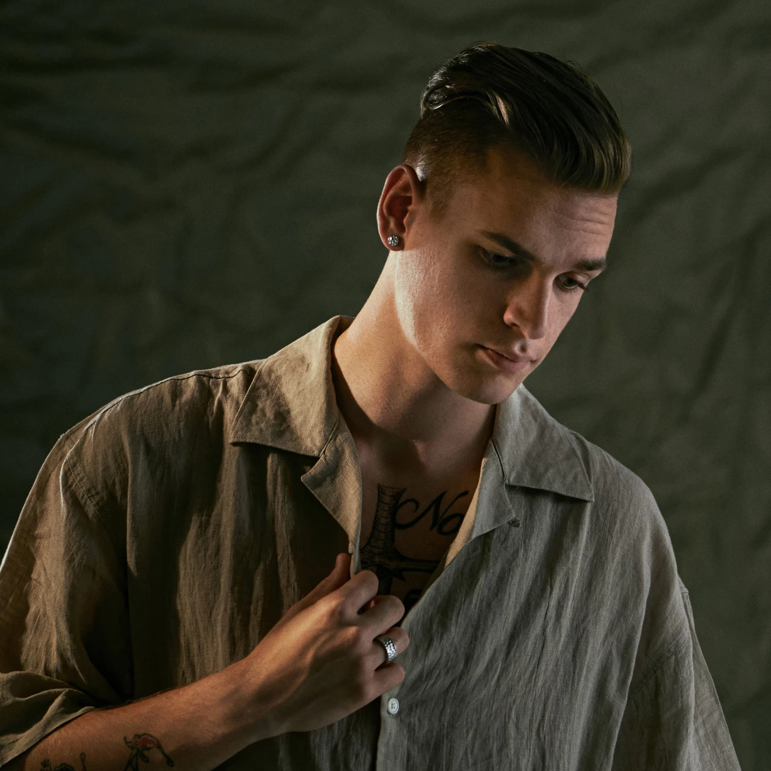 Orphic | 1/3" (8 Mm) Hammered Silver-Tone Stainless Steel Stud Earring With Black Zirconia - Image 3