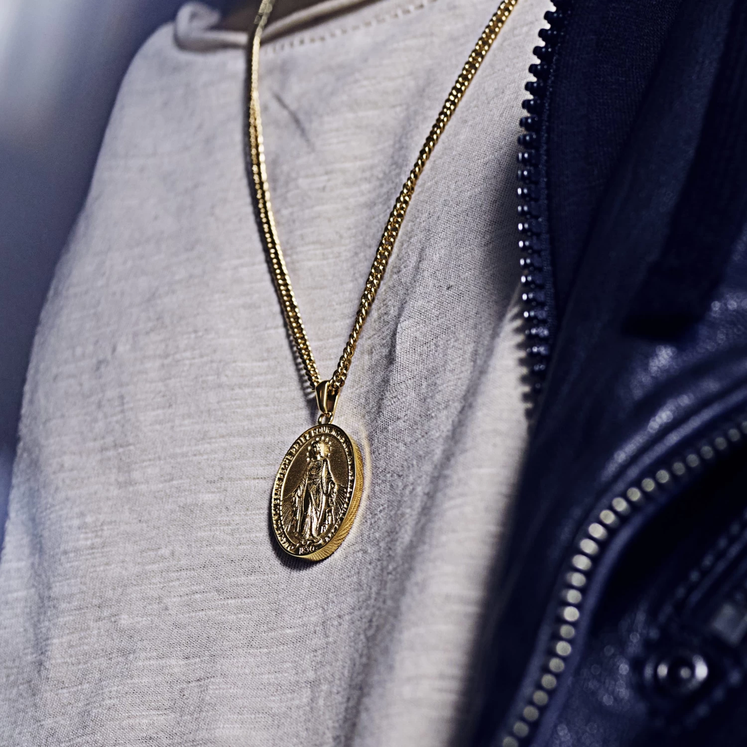 Sanctus | Gold-Tone Miraculous Medal Wheat Chain Necklace - Image 9