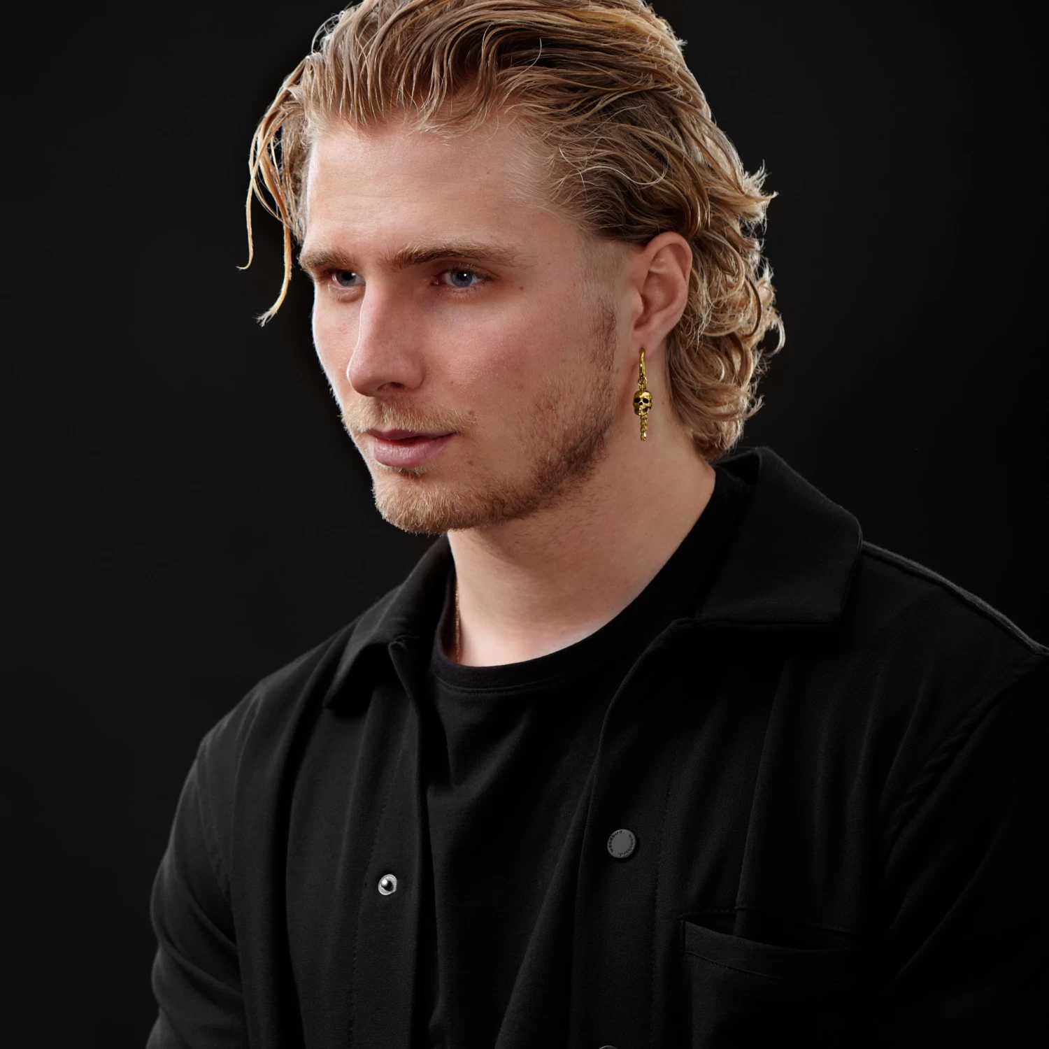 Gold-Tone Skull & Chain Hoop Earring - Image 4