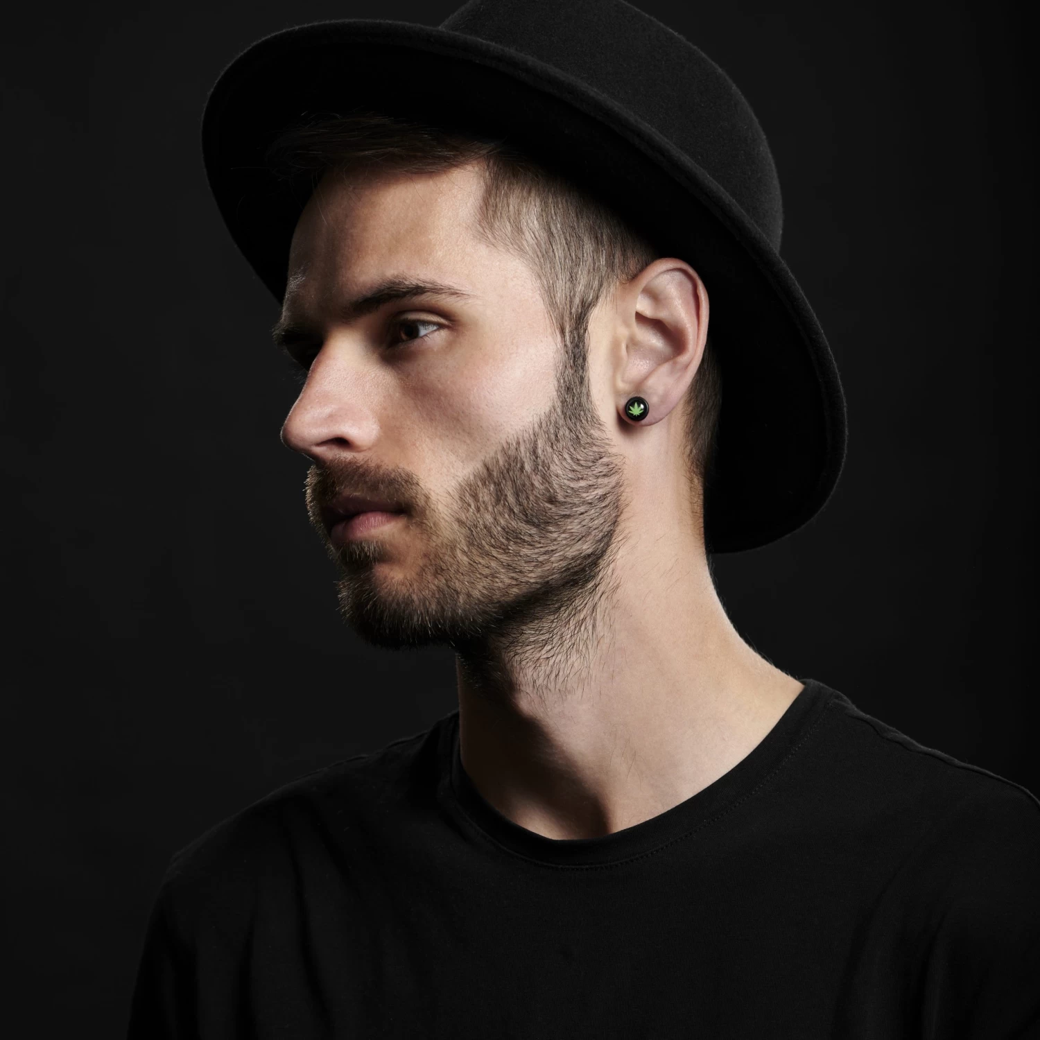 Hemp Leaf Magnetic Earring - Image 5