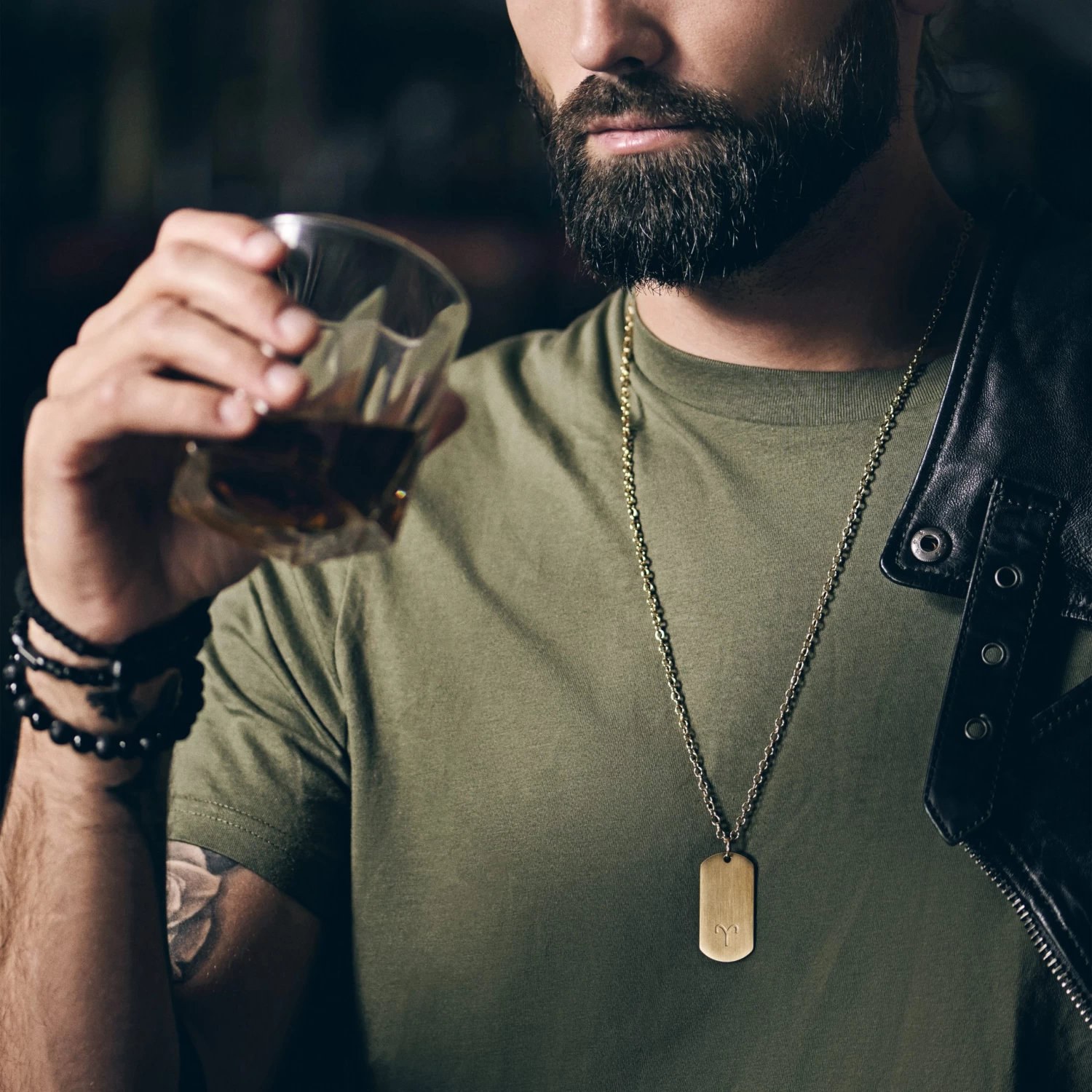 Zodiac | Gold-Tone Aries Star Sign Dog Tag Cable Chain Necklace - Image 3