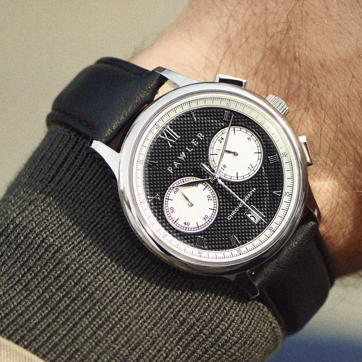 Cicero | Silver-Tone With Black Dial Vintage Chronograph Black Leather Watch - Image 9